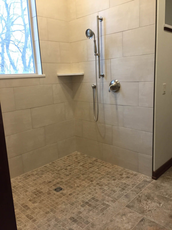vander-linden-construction-grinnell-iowa-bathroom